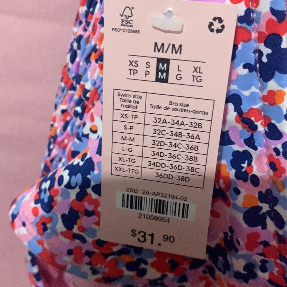 One piece bathingsuit, backless and it can be strapless! - Picture 6 of 6